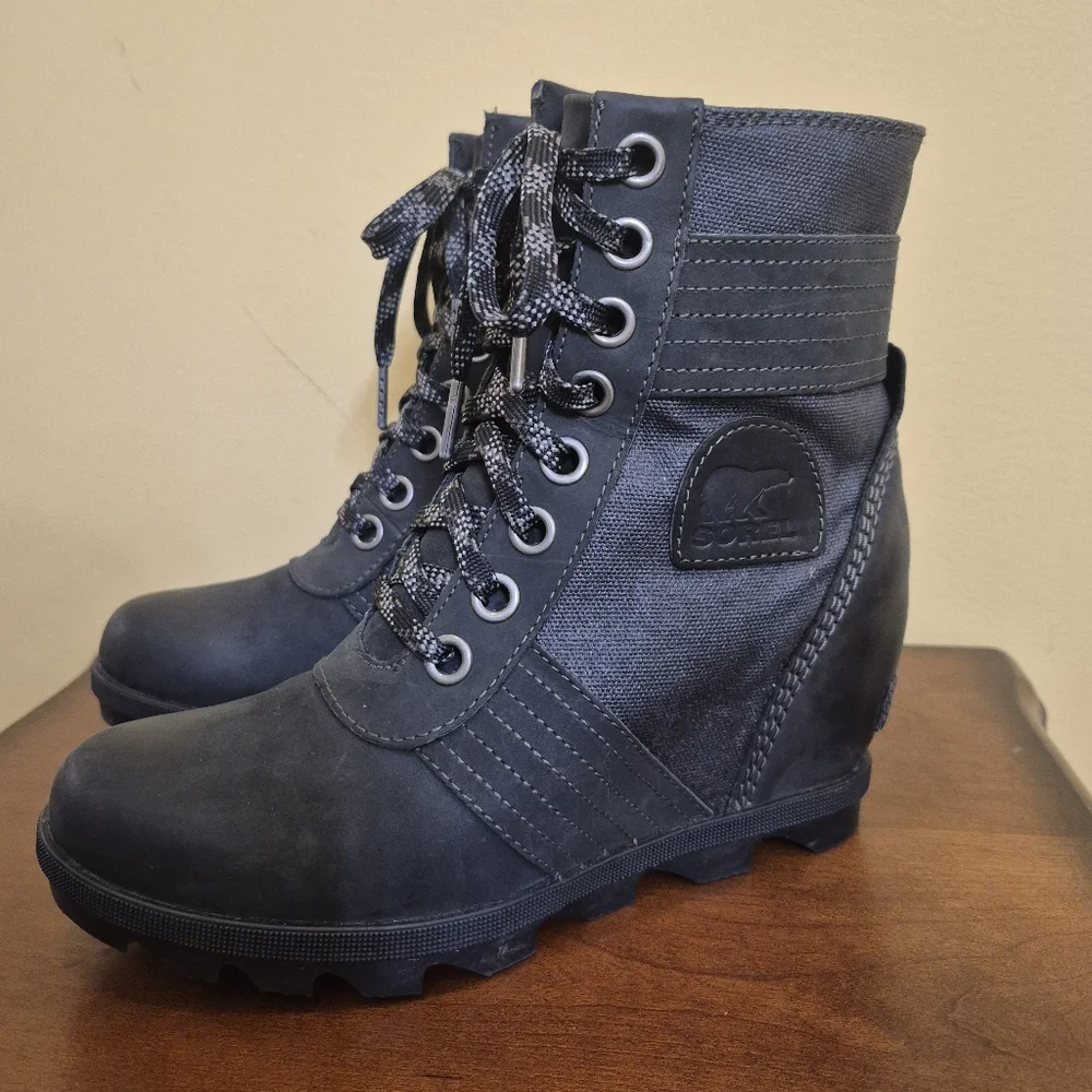 Sorel Lexie Black Leather Lace Up Wedge Boots(7.5)